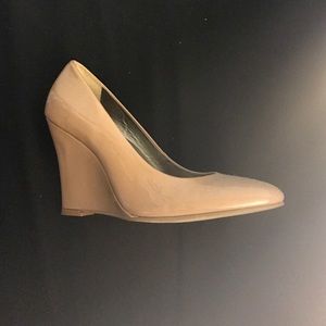 Nine West patent leather wedge