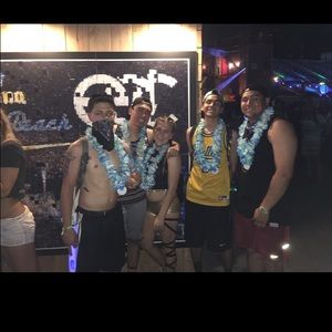 Meet your Posher, Adrian