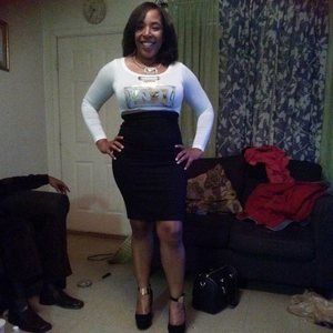 Meet your Posher, Monique