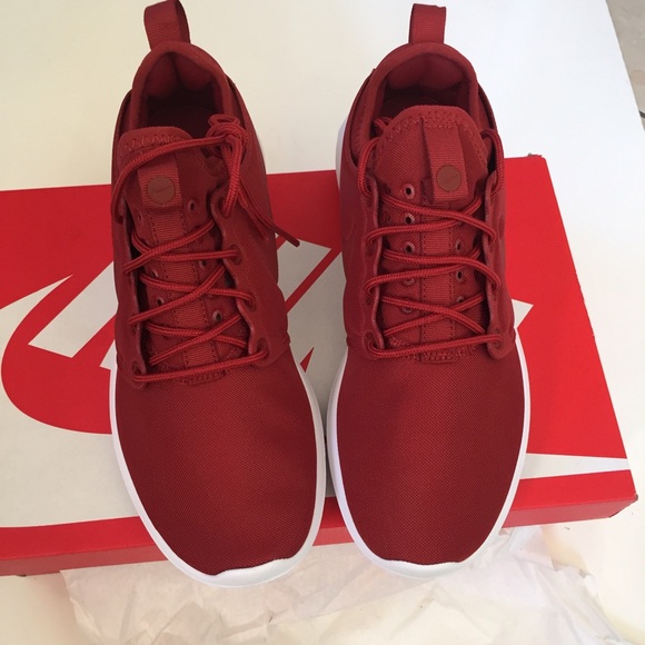 NIKE authentic Roshe two shoes Sz 10.5 new - Picture 2 of 4