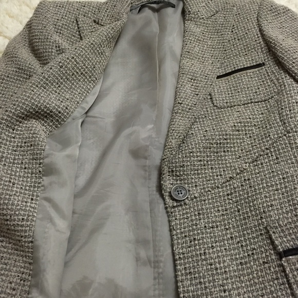 Gorgeous fitted blazer - Picture 3 of 4