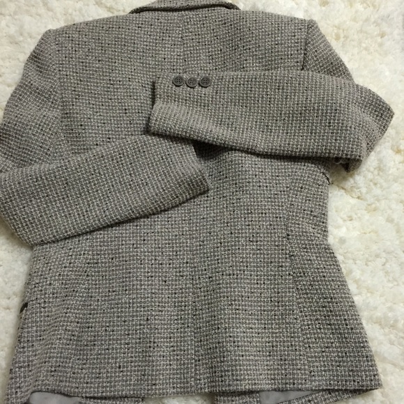 Gorgeous fitted blazer - Picture 4 of 4