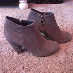 STEVE MADDEN BOOTIES