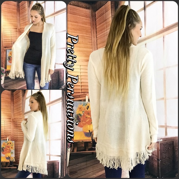 SOLD OUT ‼️ Fringe Hem Slouchy Cozy Cardigan - Picture 3 of 4