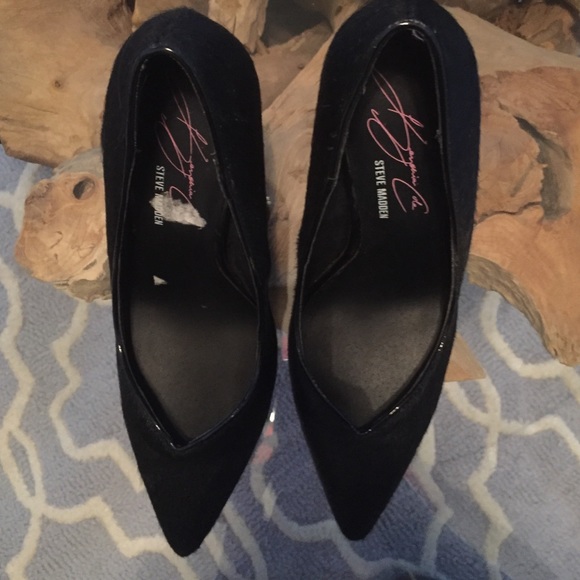 New Steve Madden Black Leather/Pony Stilettos - Picture 3 of 4