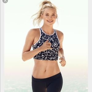 Fabletics Cropped Sports Bra Tank