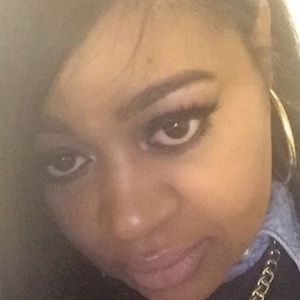 Meet your Posher, Kendra