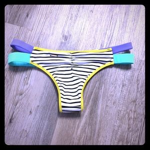 VS itsy bikini bottoms size S