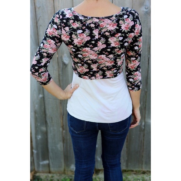 Pins & Needles floral button down crop top SMALL - Picture 4 of 5