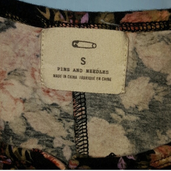 Pins & Needles floral button down crop top SMALL - Picture 5 of 5