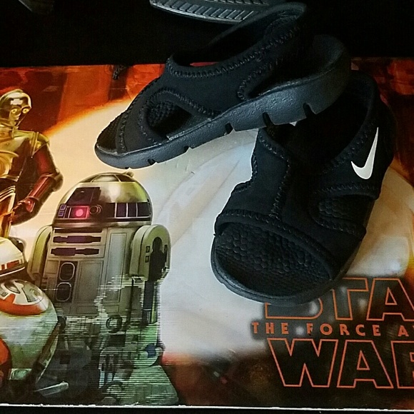 NIKE sunray 9 baby/toddler sandals size 4c