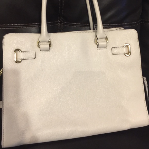 Authentic Michael Kors Large Hamilton Bag. - Picture 4 of 4