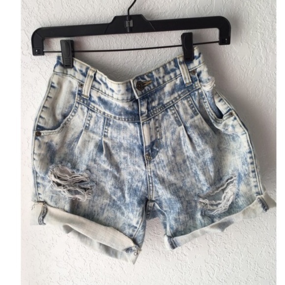 CARMAR HIGH WAIST SHORTS