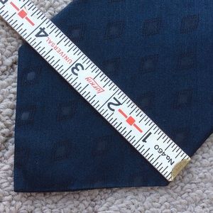 Vintage Accessories - Donna Karan Indigo Blue Lucky Diamond Dad's Tie Vintage Accessories - Donna Karan Indigo Blue Lucky Diamond Dad's Tie