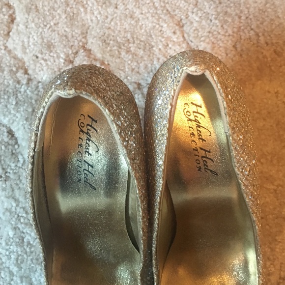 Heels - Picture 2 of 4