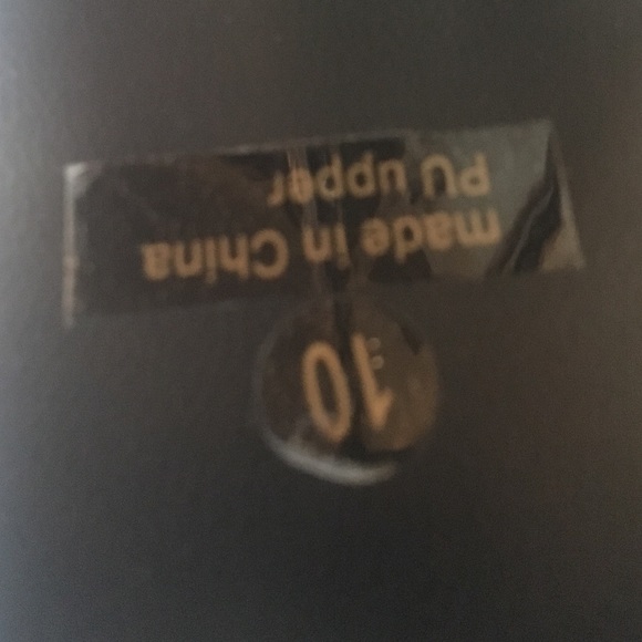 Heels - Picture 4 of 4