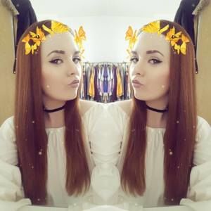 Meet your Posher, Chloé