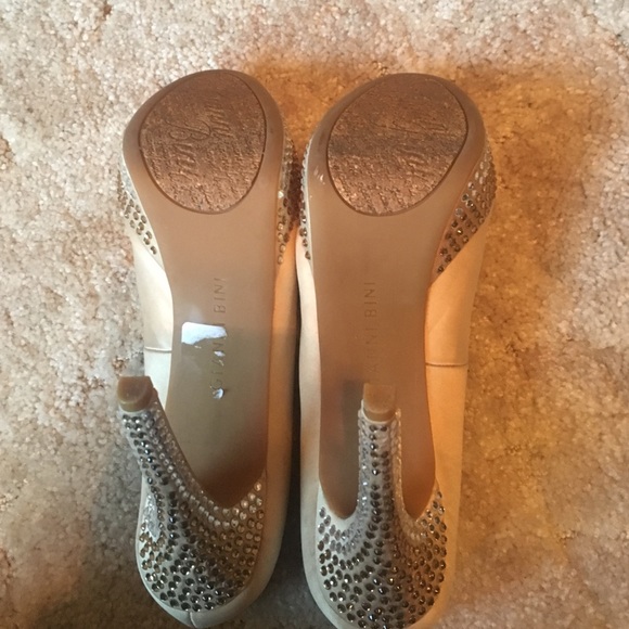 Heels - Picture 4 of 4