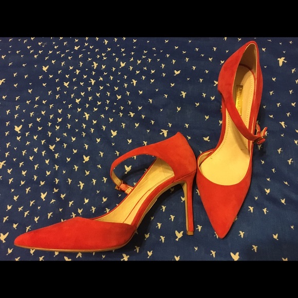 Louise et Cie Inulya red suede pump