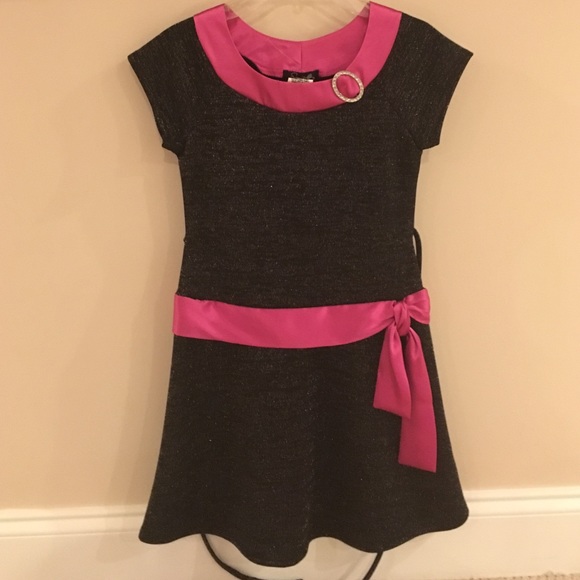 NWOT: Children's party/ Holiday Dress in size 8