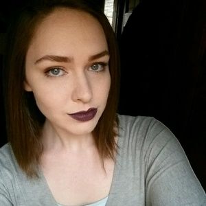 Meet your Posher, Jillian