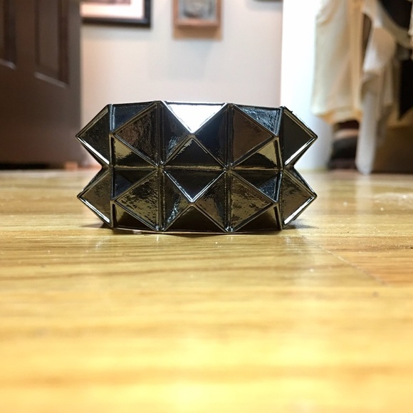 Kenneth Jay Lane Jewelry - Kenneth Jay Lane hinge cuff Kenneth Jay Lane Jewelry - Kenneth Jay Lane hinge cuff
