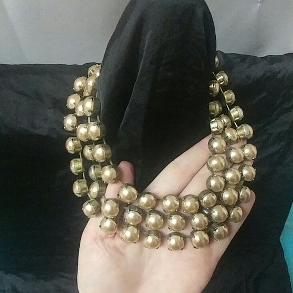 Vintage style faux pearl choker