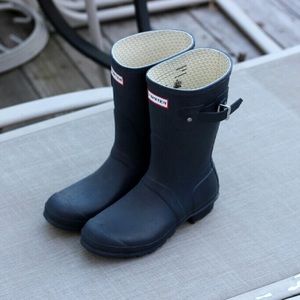 Hunter boots blue accepting offers!!!