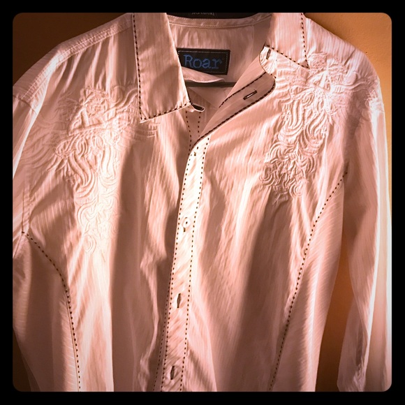 ROAR Brand Button Up Shirt