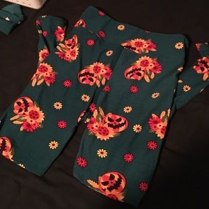 Lularoe pumpkin leggings