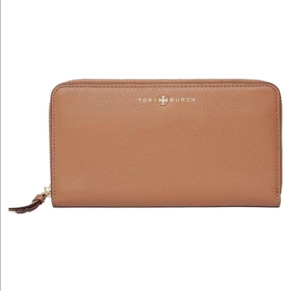 Tory Burch Handbags - Tory Butch Brody Zip wallet