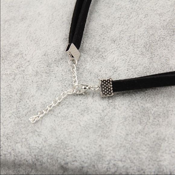 Double Strand Black Choker Necklace - Picture 4 of 4