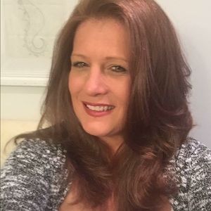 Meet your Posher, Alexces