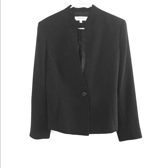 Jones Studio black work blazer