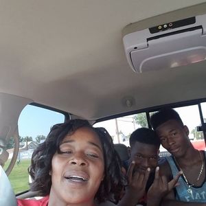 Meet your Posher, Delianease