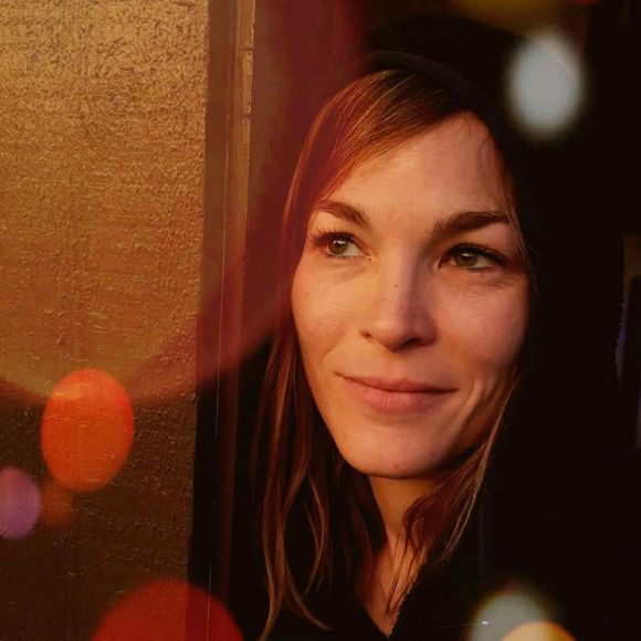 Meet your Posher, Annette - Picture 1 of 1