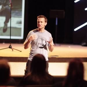 Meet your Posher, Justin