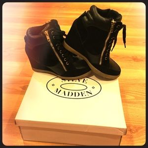 Steve Madden Suede Aura Wedge Sneakers