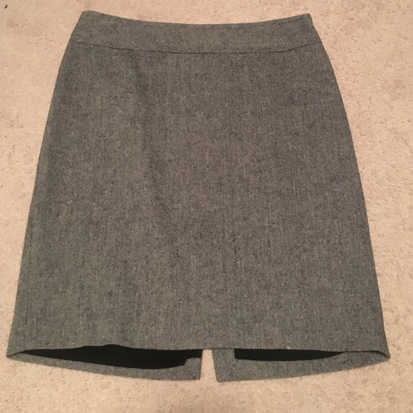 The Limited Size 6 Skirt