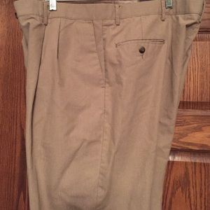 Mens dockers khakis. 42x30.
