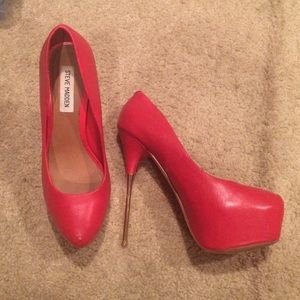 Red Steve Madden spikly heels size 10