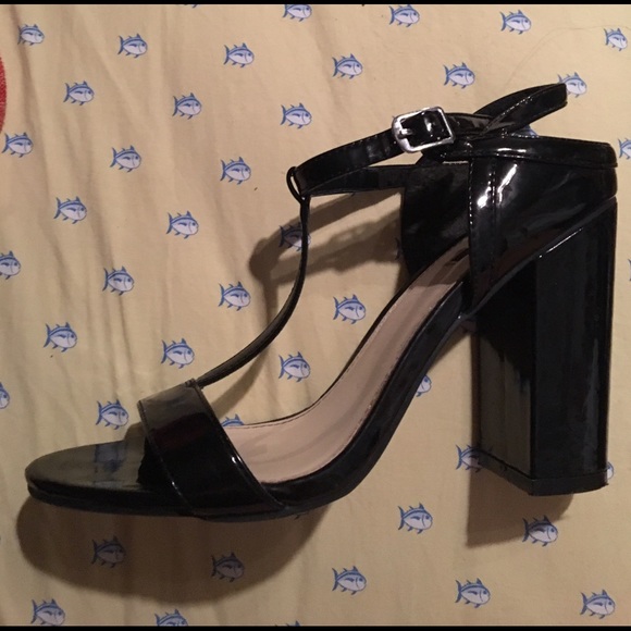 Heels🌟 - Picture 2 of 2