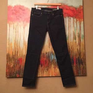 Cute & comfy Gap jeans