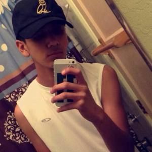 Meet your Posher, Christopher