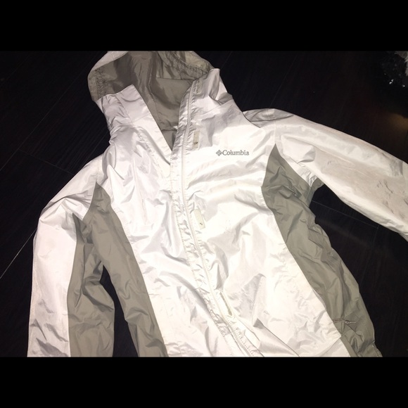 Columbia white windbreaker great quality