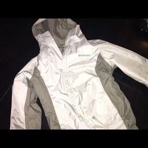 Columbia white windbreaker great quality