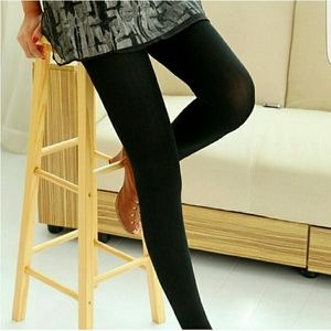 leggings with heel hole
