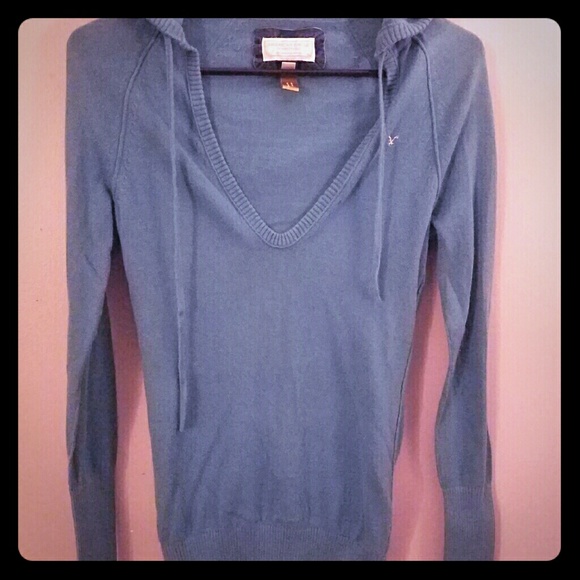 American Eagle sweater