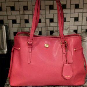 COACH NWOT PINK SAFFIANO LEATHER PEYTON DRAWSTRING