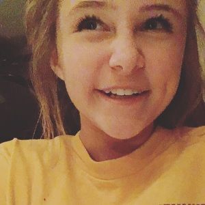 Meet your Posher, Hailey